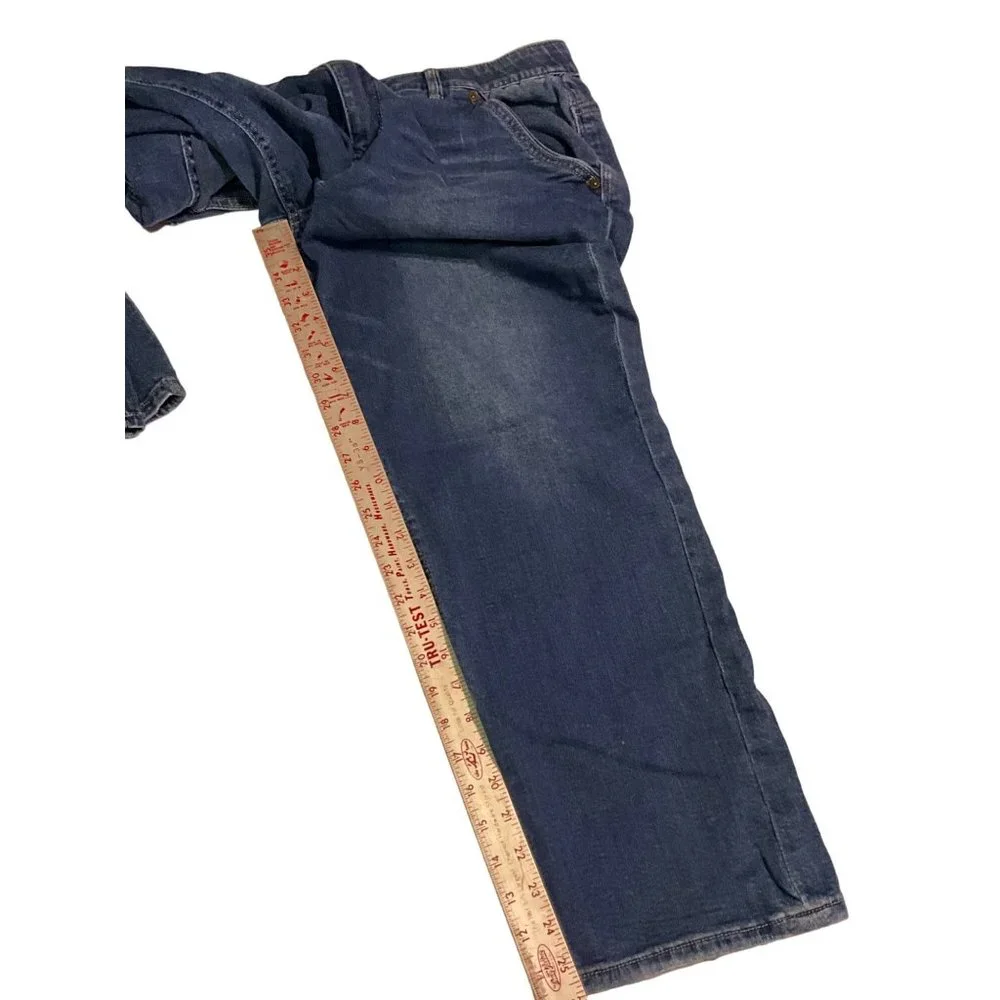 Democracy Blue Denim Jeans Ab Solution Size 14 minor wear on hem Ankle/Crop Jean